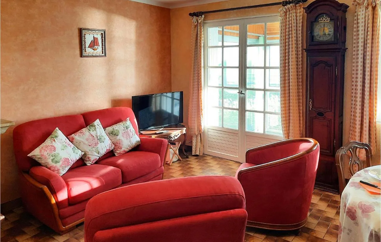 Dom wakacyjny 2 Bedroom Lovely Home In Plouhinec