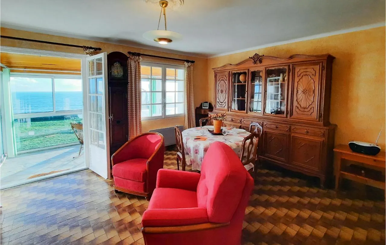 2 Bedroom Lovely Home In Plouhinec Plouhinec (Finistere)